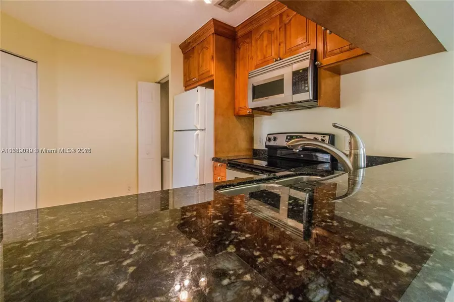 1155 Coral Club Dr #1155, Coral Springs, FL 33071