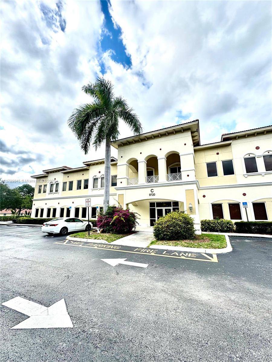 Cooper City, FL 33024,9720 Stirling Rd #108C