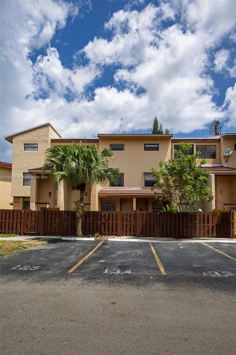 281 W Park Dr #1-8, Miami, FL 33172
