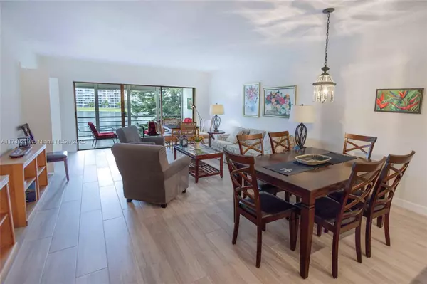Pompano Beach, FL 33069,2751 N Palm Aire Dr #310