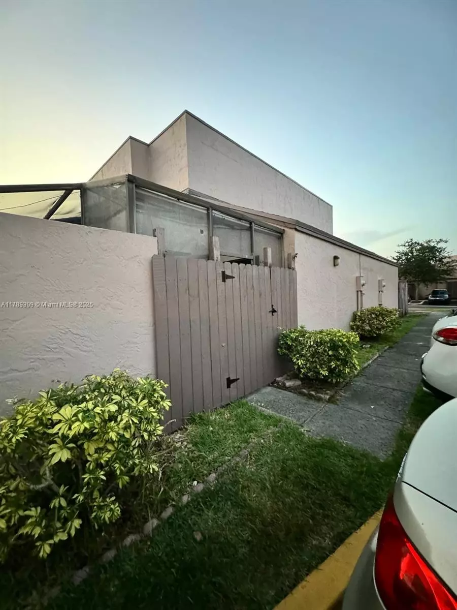 Pembroke Pines, FL 33026,12306 NW 13th Ct #12306