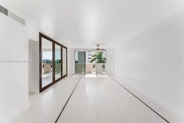 Miami Beach, FL 33139,800 West Ave #720