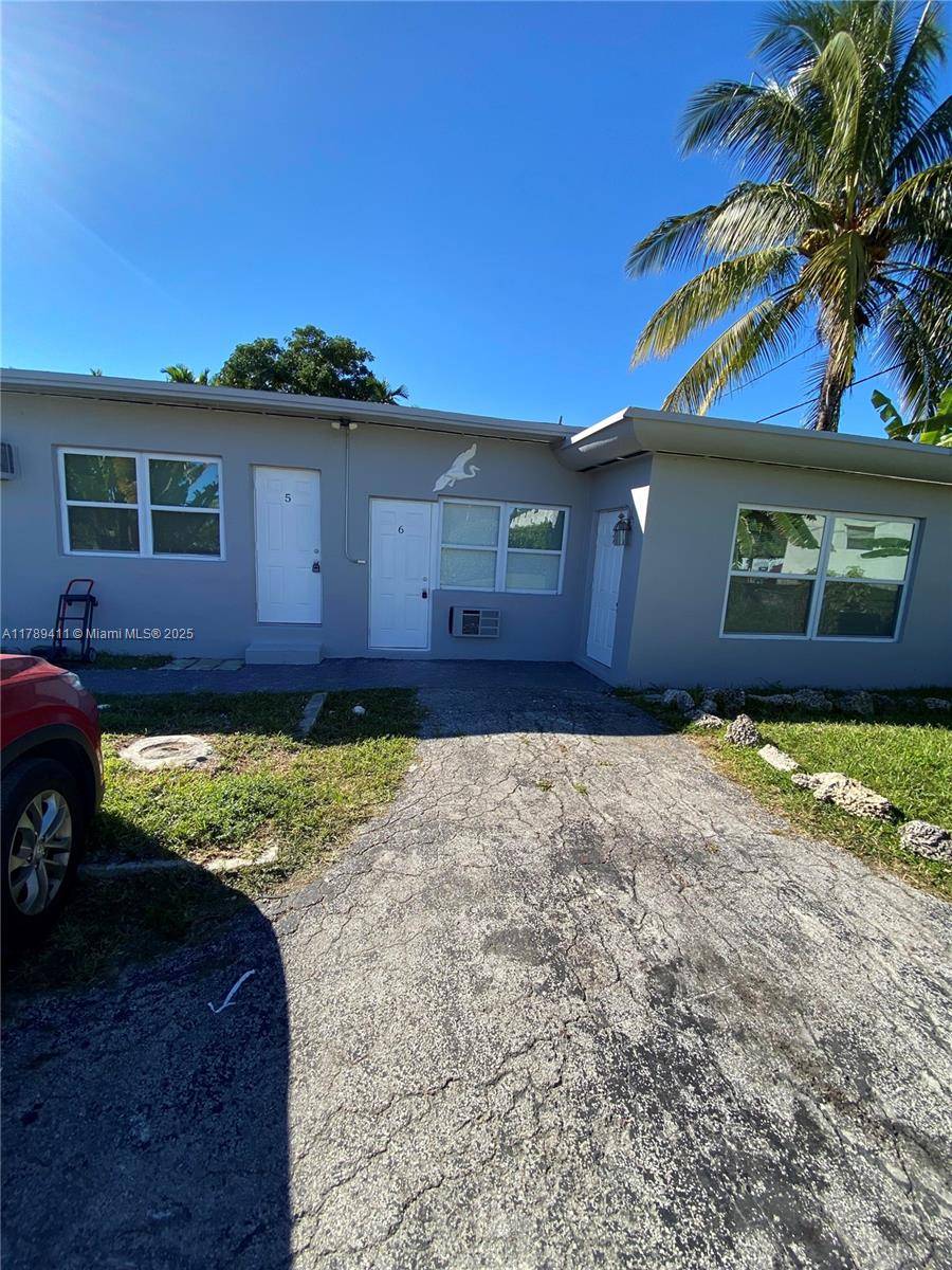 1293 NE 109th St #5, Miami, FL 33161