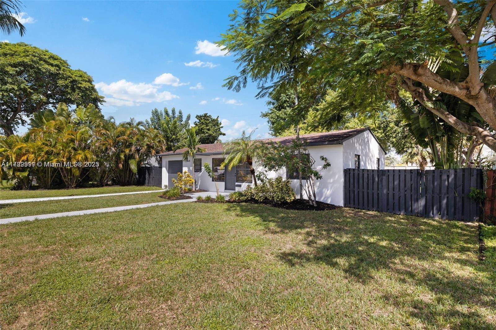 Hollywood, FL 33020,1635 Liberty St