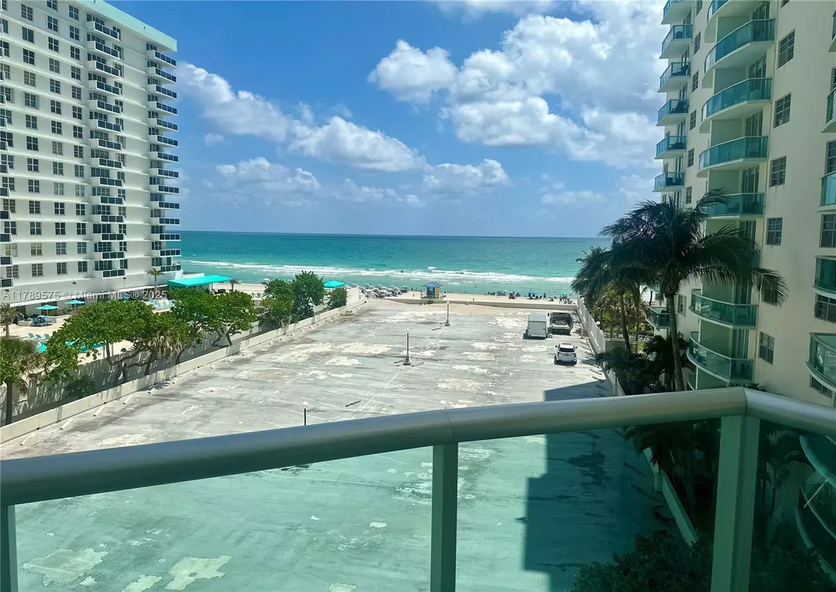 Hollywood, FL 33019,3801 S Ocean Dr #5Y
