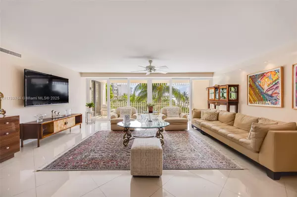 2 Grove Isle Dr #B305, Miami, FL 33133