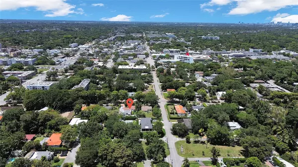 Biscayne Park, FL 33161,660 NE 121st St #660