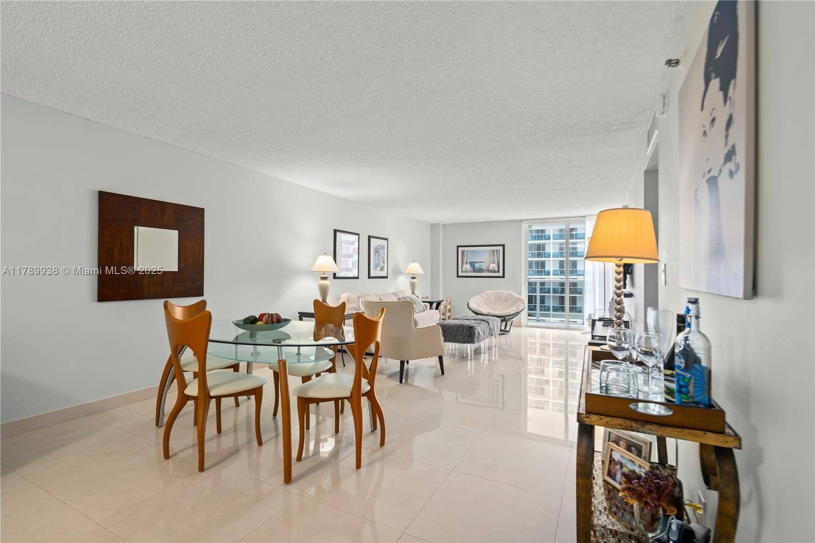 Miami Beach, FL 33140,2401 Collins Ave #705