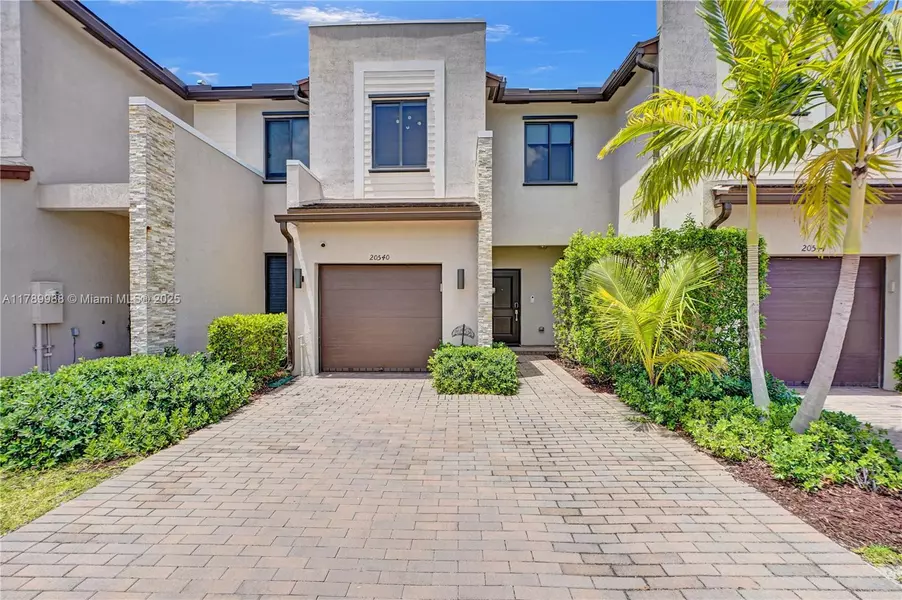 20540 NE 5th Pl, Miami, FL 33179
