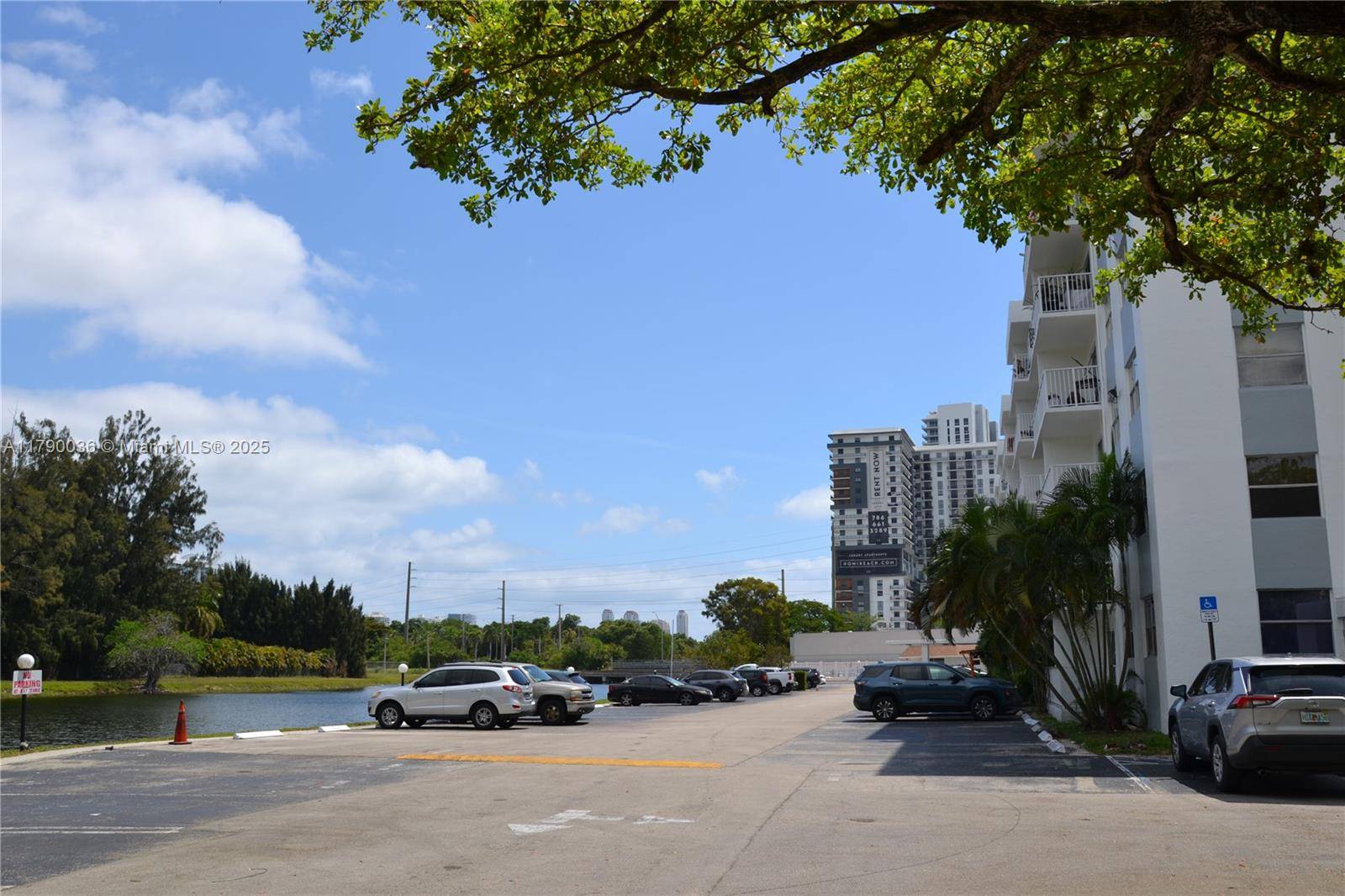 North Miami Beach, FL 33160,16465 NE 22nd Ave #110