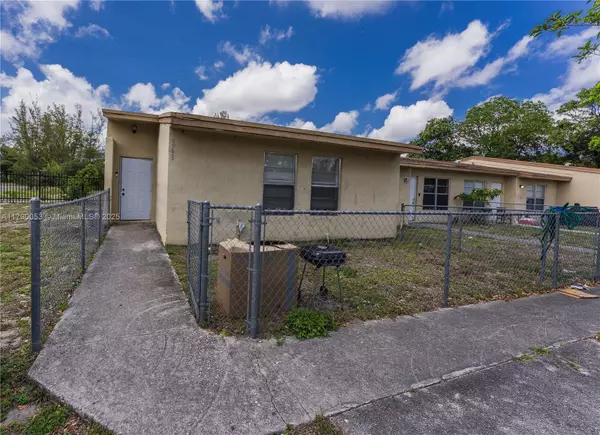 3793 NW 213th Ter, Miami Gardens, FL 33055