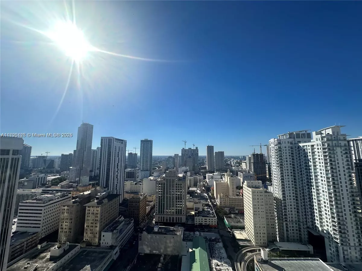 Miami, FL 33132,50 Biscayne Blvd #3505