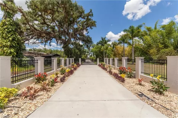 La Belle, FL 33935,2920 Fort Denaud Rd
