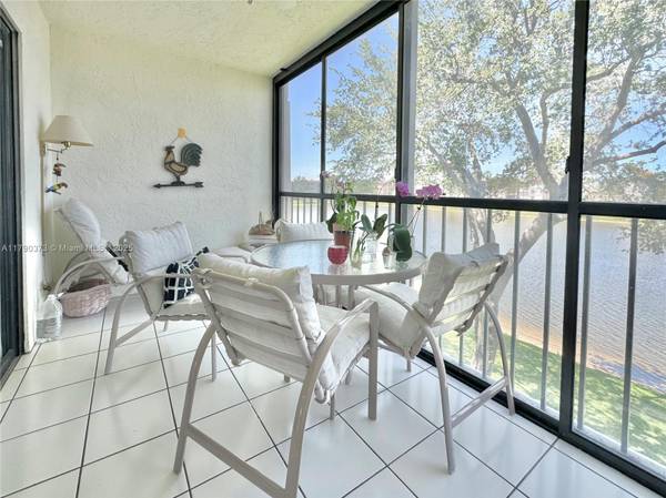 Delray Beach, FL 33484,6193 Pointe Regal Cir #304