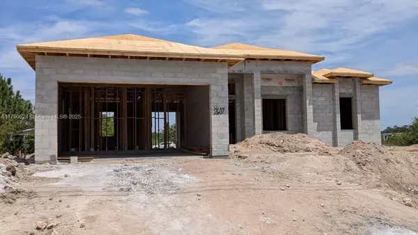 2607 E 15th St, Other City - In The State Of Florida, FL 33972