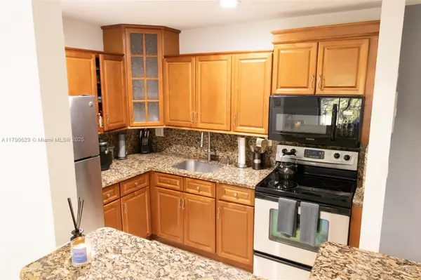 Miami, FL 33193,Address not disclosed