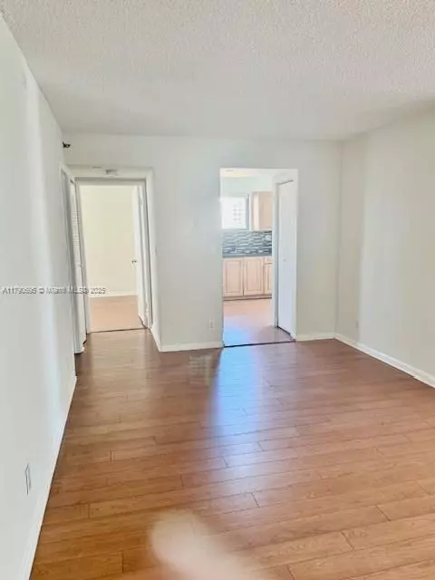 Aventura, FL 33180,3300 NE 192nd St #913