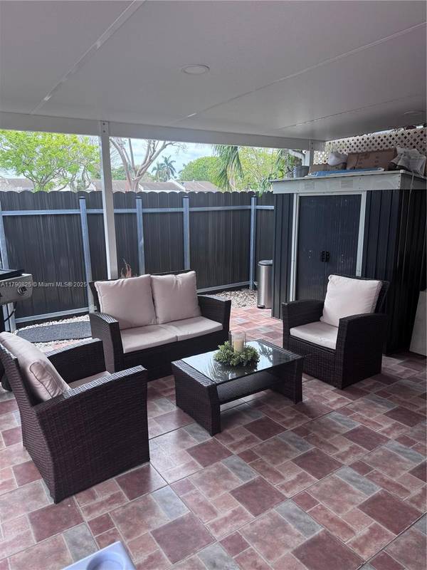 5308 SW 138th Pl,  Miami,  FL 33175