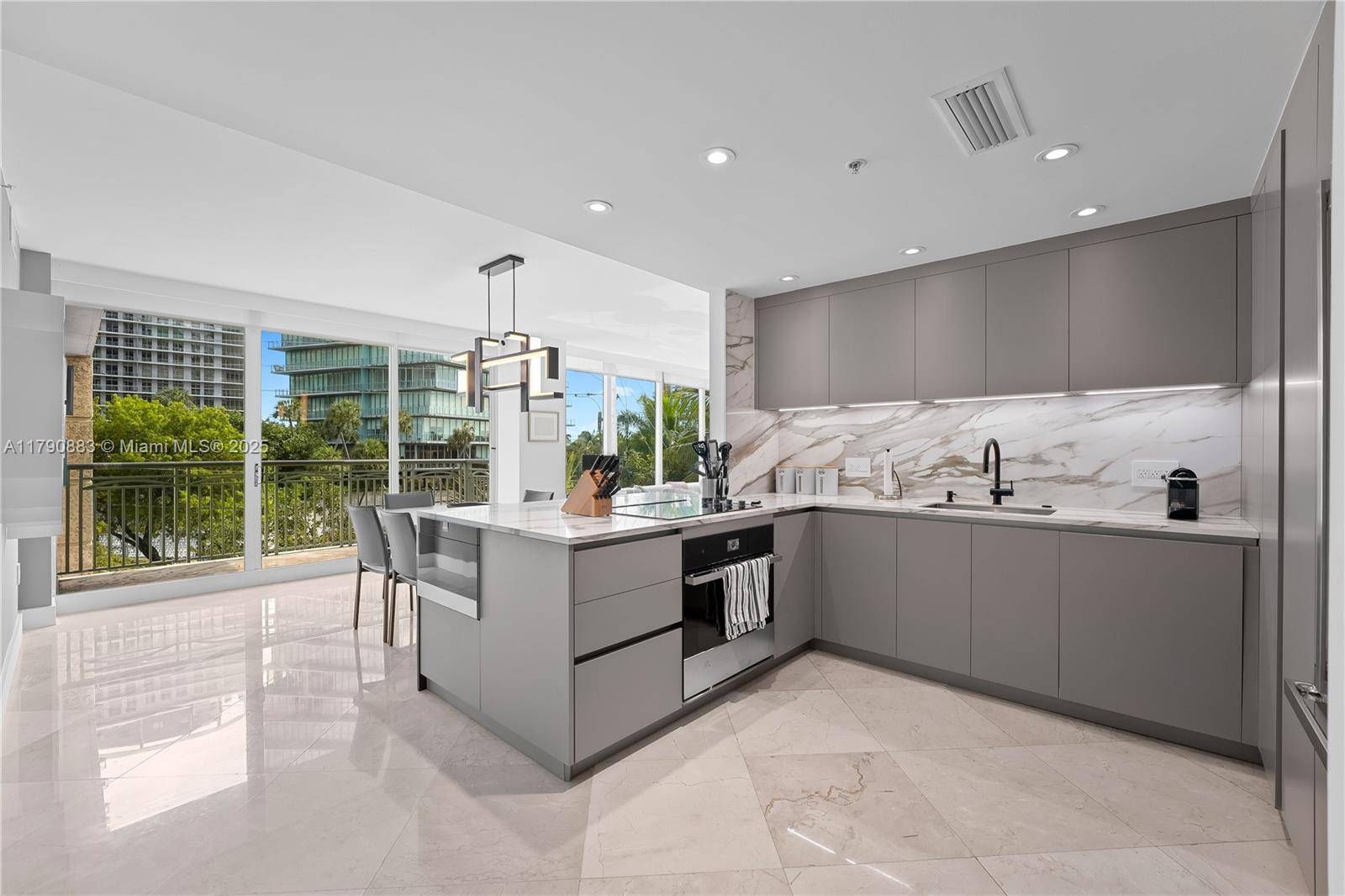 Miami, FL 33133,3400 SW 27th Ave #201