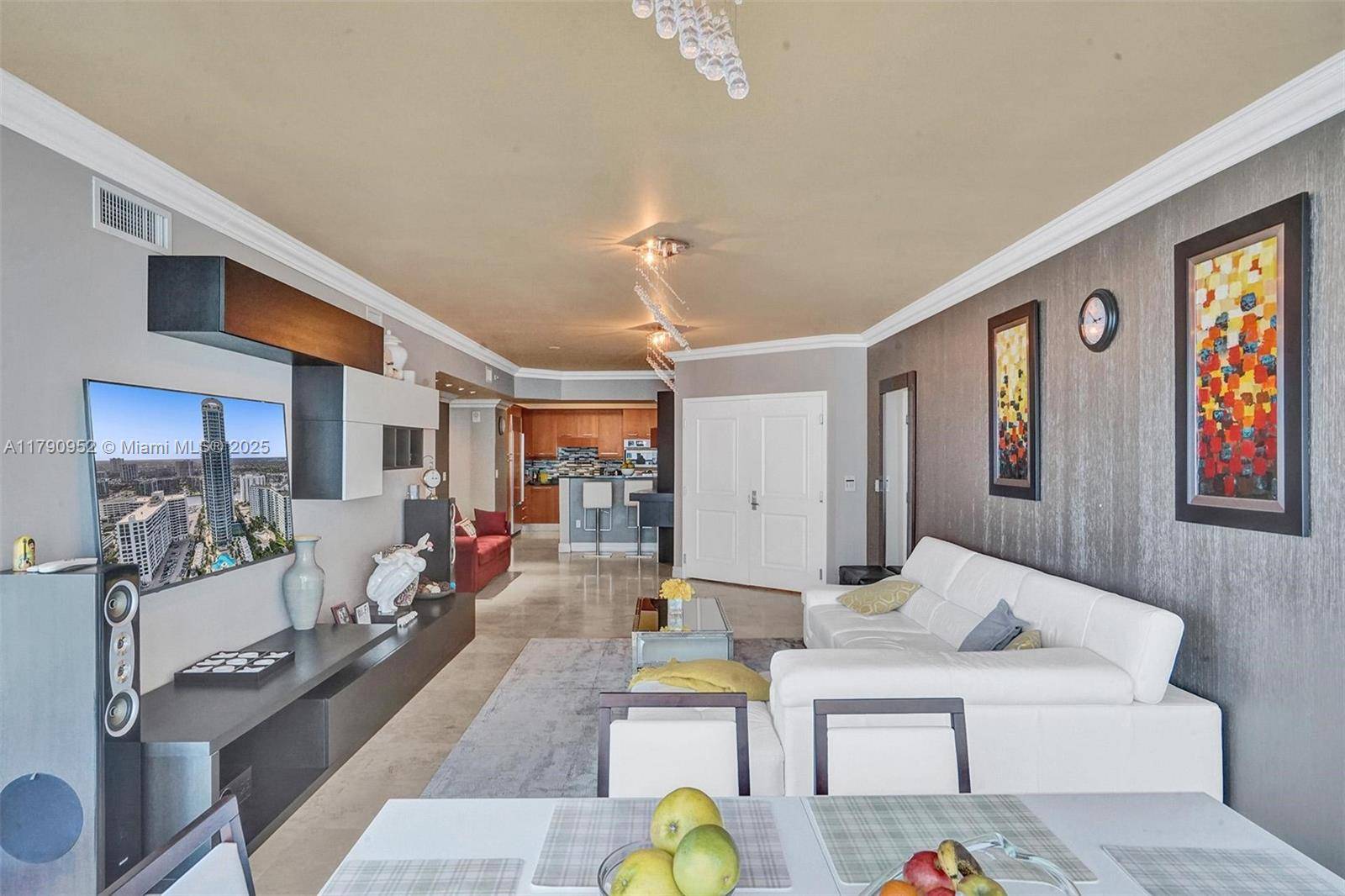 Hollywood, FL 33019,3101 S Ocean Dr #1003