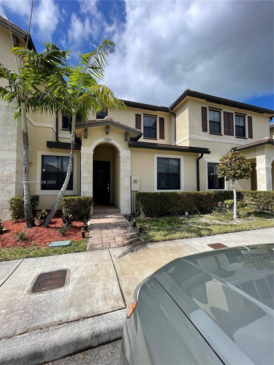 10586 W 33rd Ct #10586, Hialeah, FL 33018