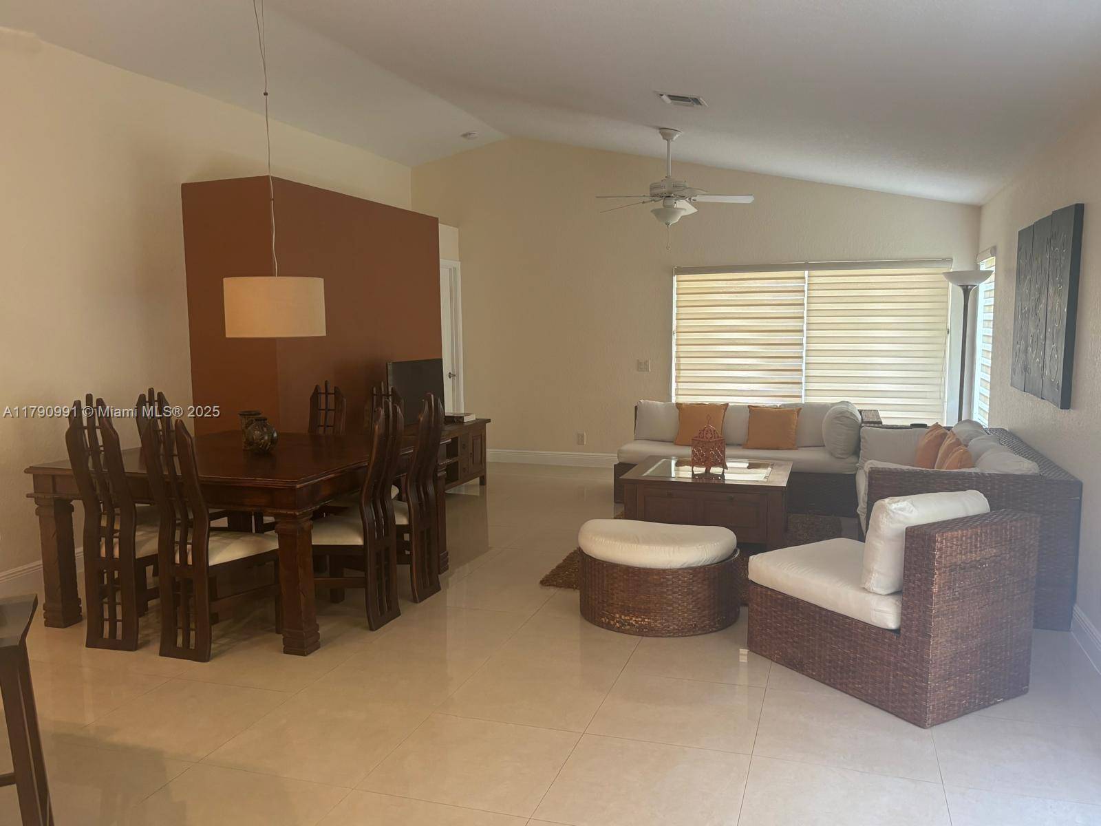 Weston, FL 33327,1314 Canary Island Dr #1314