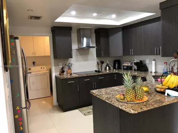 Doral, FL 33178,9725 NW 52nd St #407
