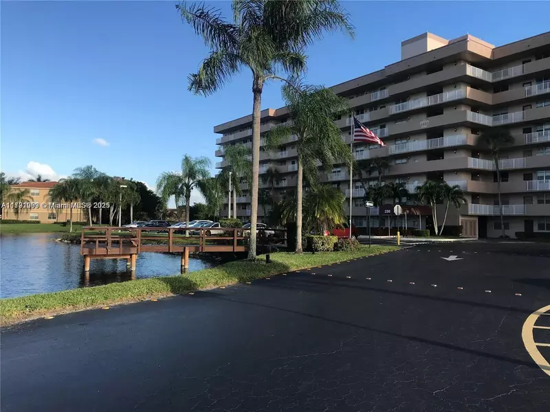 Plantation, FL 33324