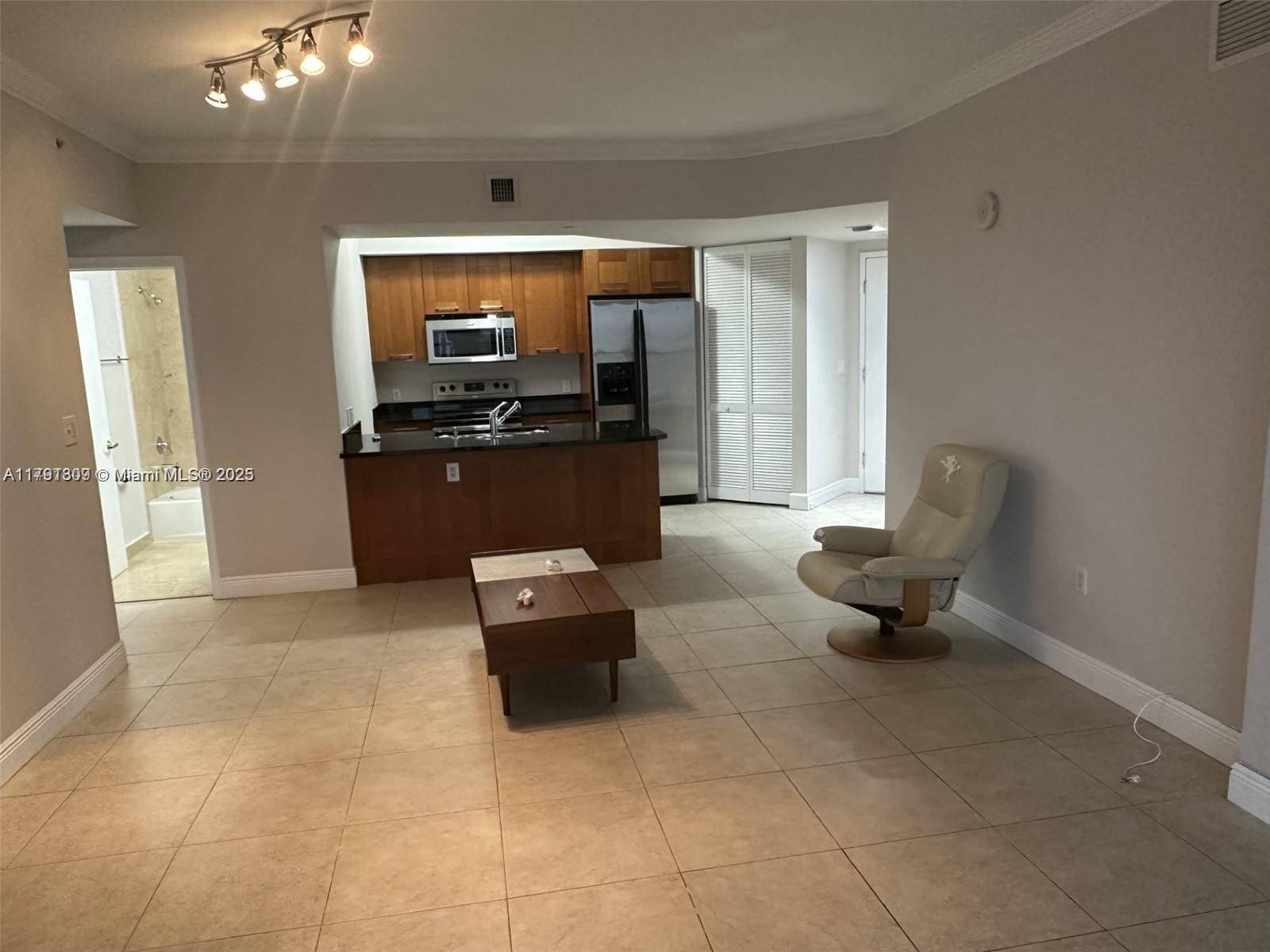 Coral Gables, FL 33146,4100 Salzedo St #604