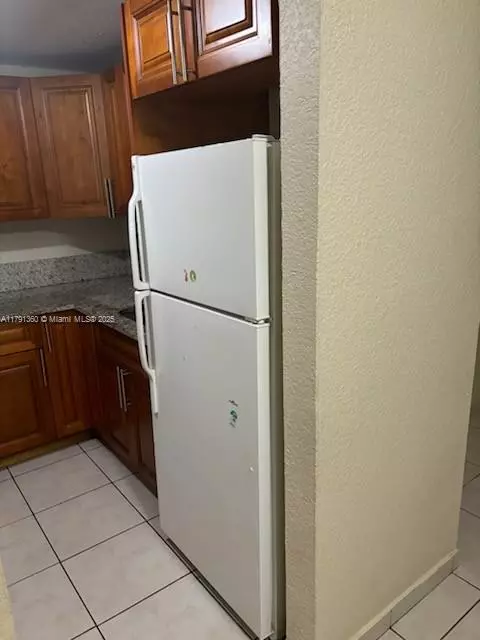 Hialeah, FL 33014,666 W 81st St #311