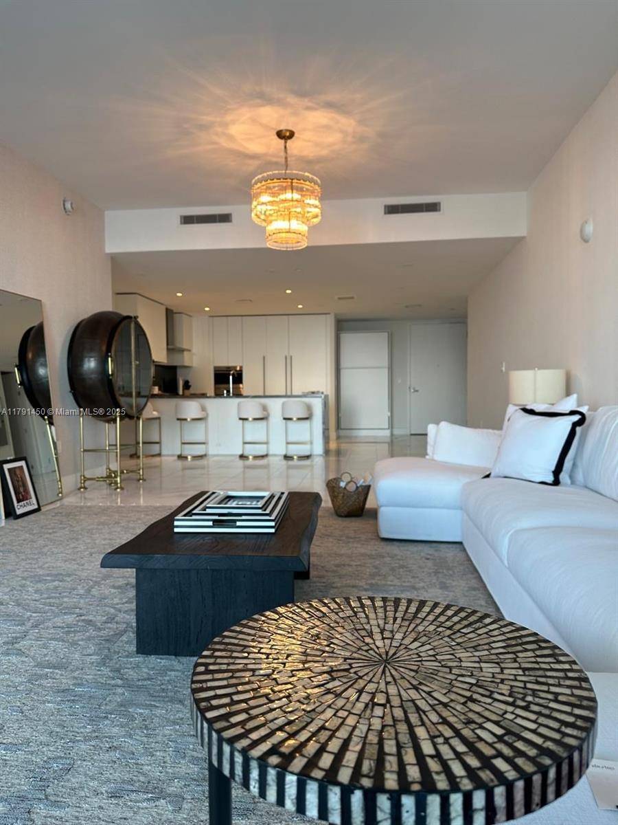 Miami, FL 33137,700 NE 26th Ter #803