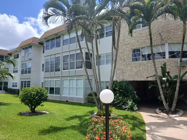 Lauderdale Lakes, FL 33319,4805 NW 35th St #610