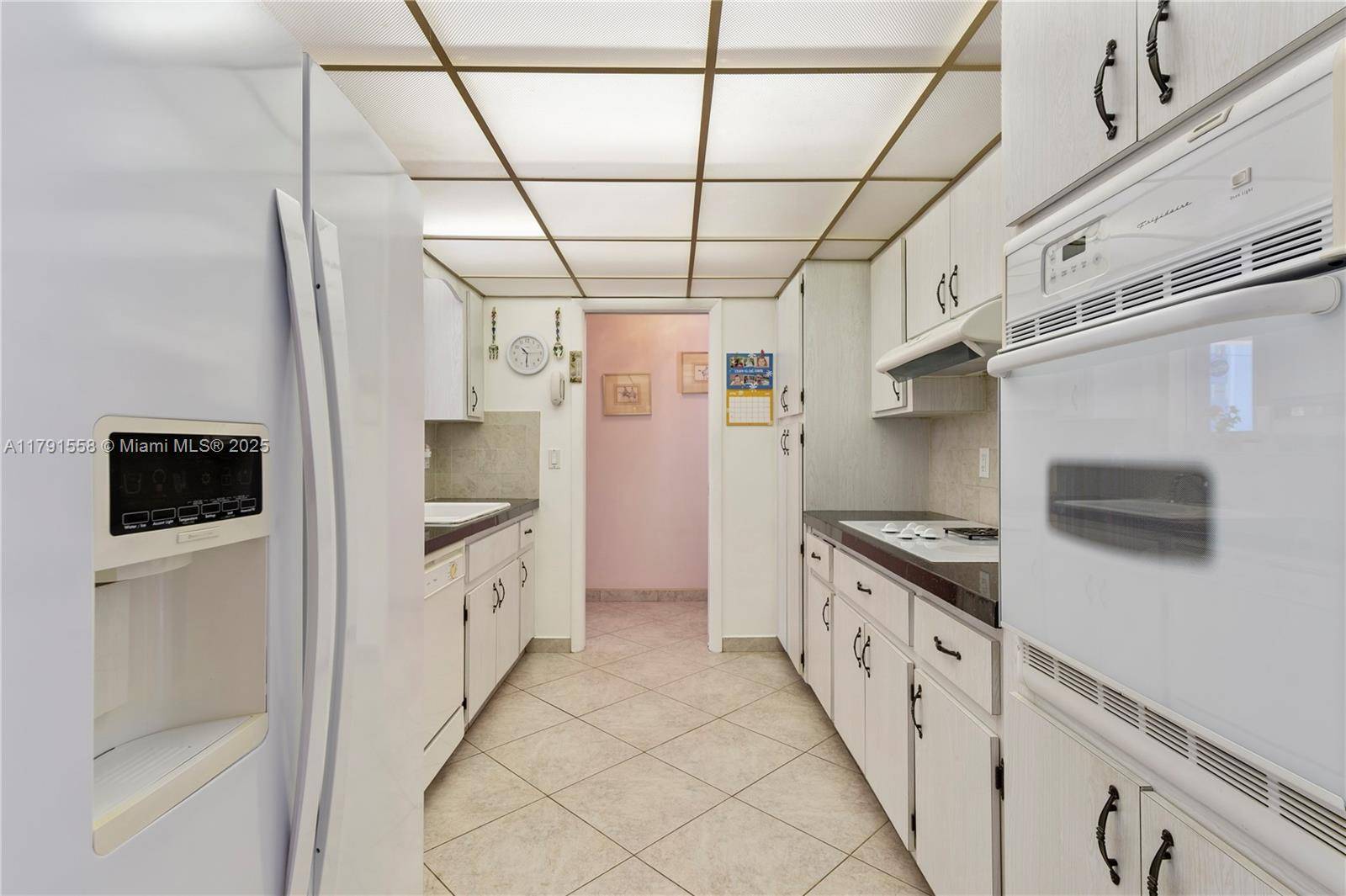 Hallandale Beach, FL 33009,1124 NE 3rd St