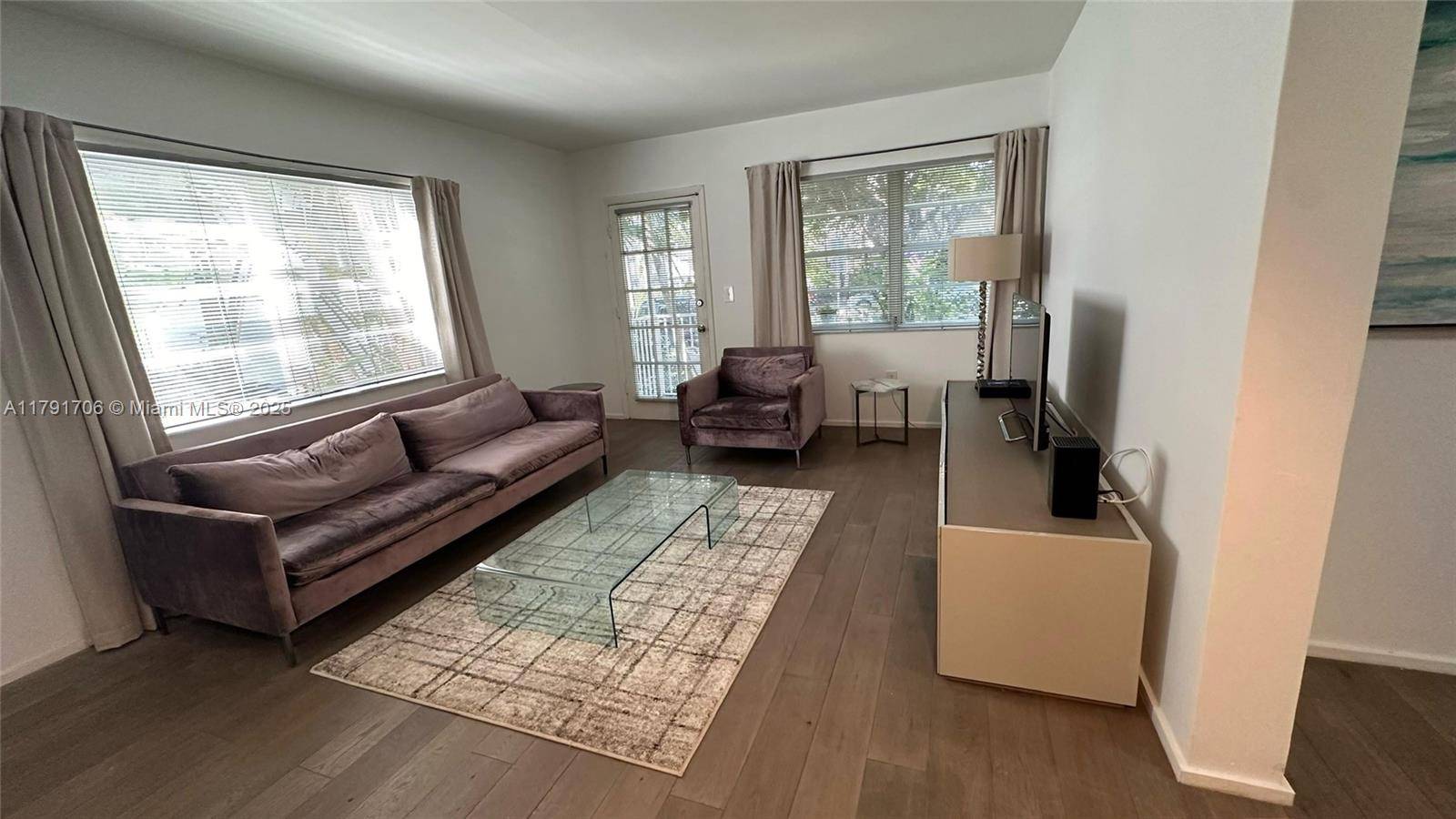 Miami Beach, FL 33139,911 Meridian Ave #101