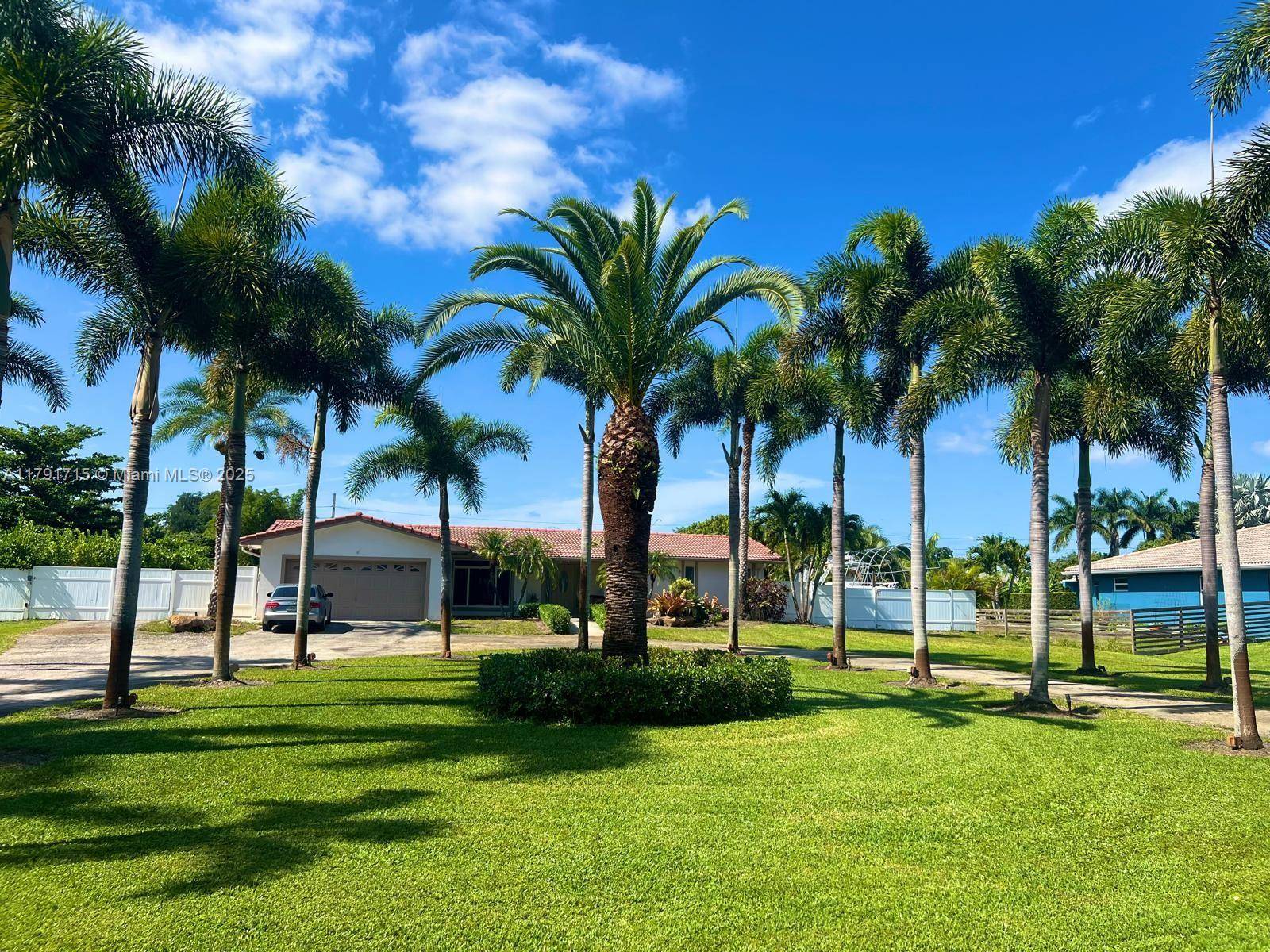 Davie, FL 33325,14051 SW 15th Ct