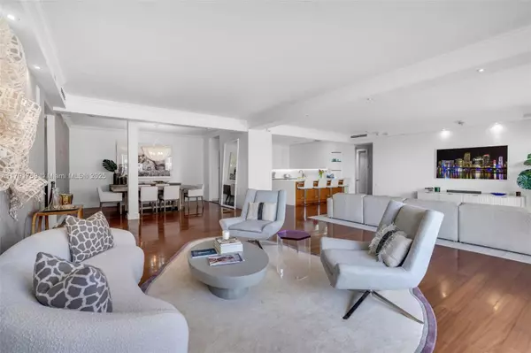 Key Biscayne, FL 33149,251 Crandon Blvd #624