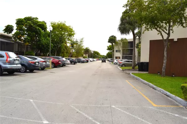 Miami, FL 33173,8005 SW 107th Ave #109