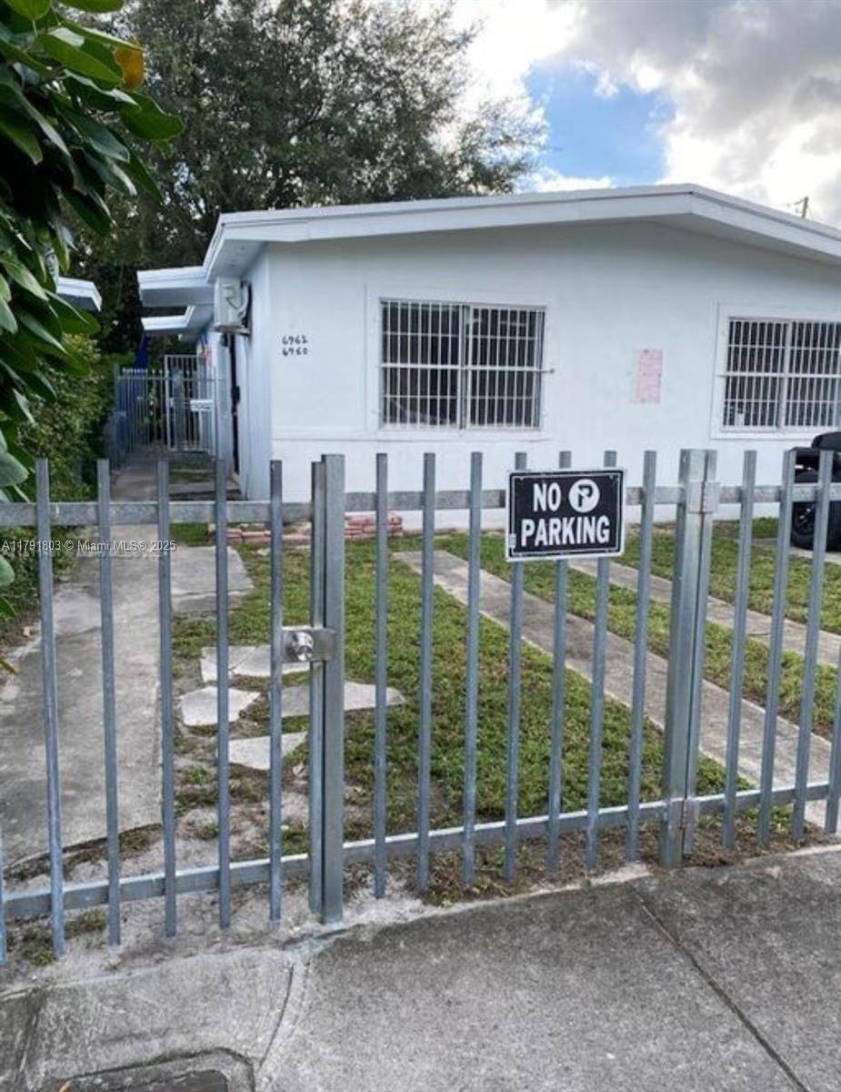6960 NW 6th Ct #6962, Miami, FL 33150