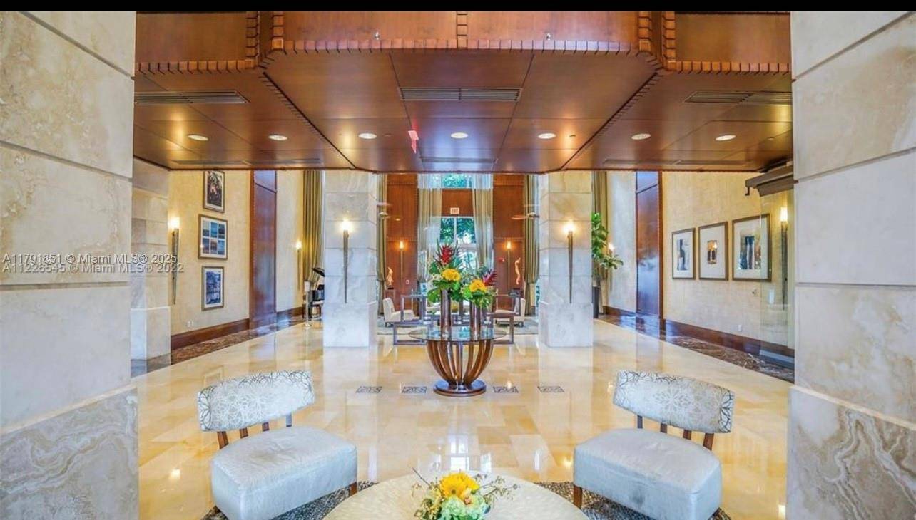 Aventura, FL 33180,19501 W Country Club Dr #1112