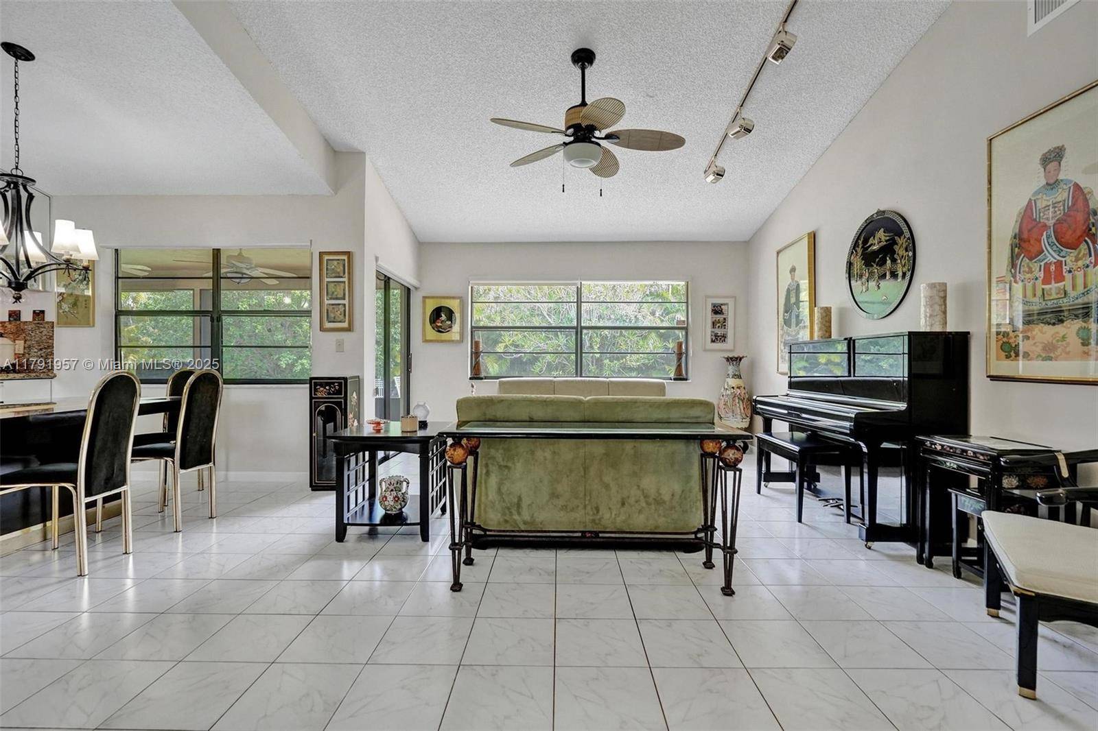 Tamarac, FL 33321,8215 NW 85th Ave