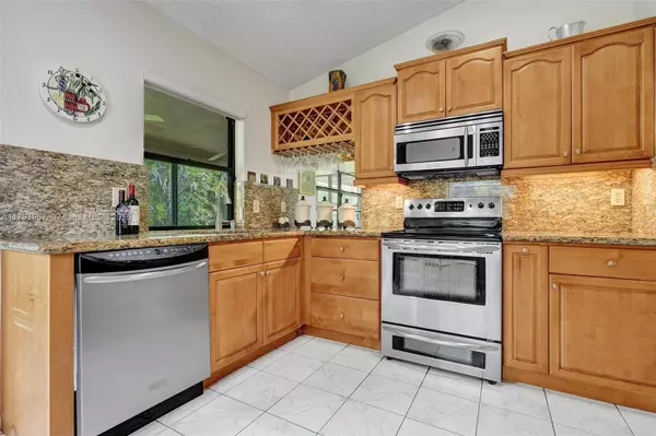 Tamarac, FL 33321,8215 NW 85th Ave