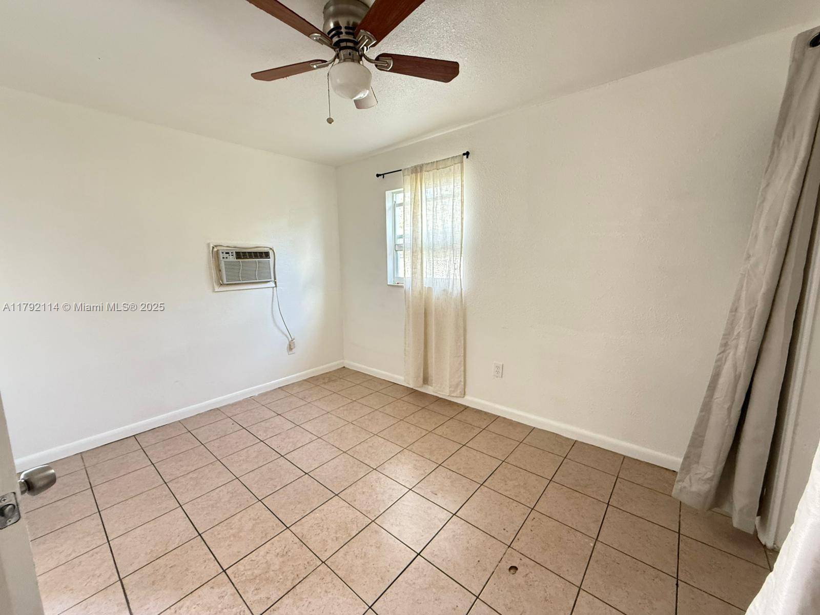 Fort Myers, FL 33907,5647 Seventh #B