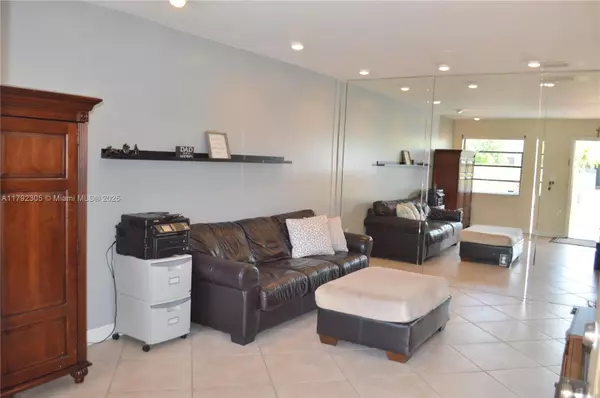 Miami, FL 33186,10933 SW 146th Ct