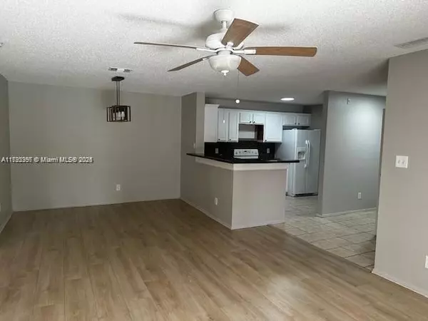 Coral Springs, FL 33071,11229 W Atlantic Blvd #204