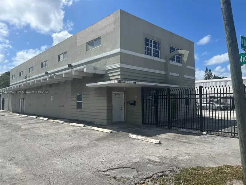 2000 N Dixie Hwy, Hollywood, FL 33020