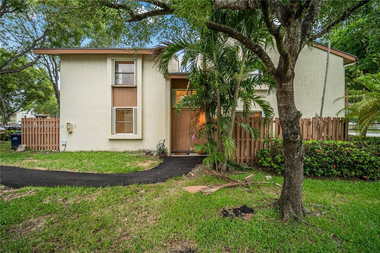 Miami, FL 33176,11483 SW 109th #2E