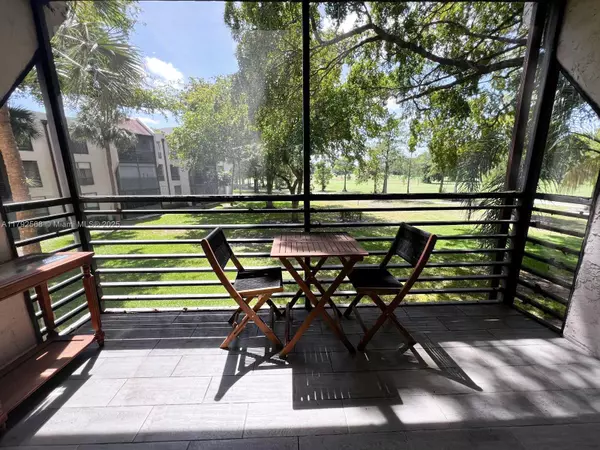 7950 W Mcnab Rd #222, Tamarac, FL 33321