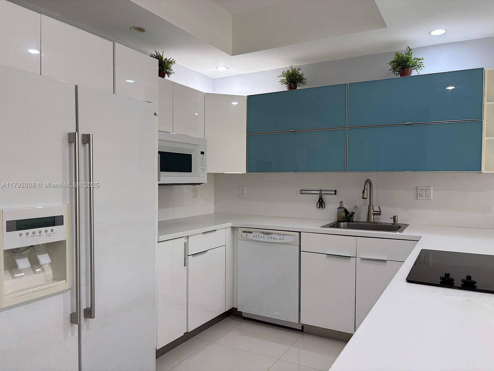 Hallandale Beach, FL 33009,500 Three Islands Blvd #L16