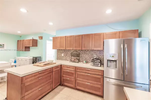 Plantation, FL 33323,11560 NW 26th St