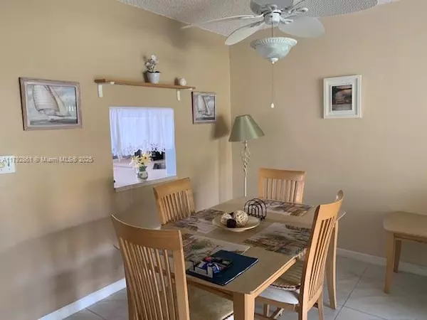 Tamarac, FL 33319,6021 NW 61st Ave #208